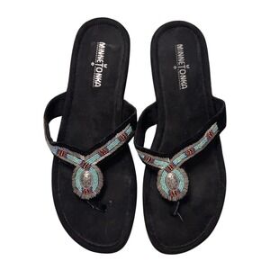 Minnetonka wedge tribal beaded silver color embellished thong sandals SZ: 9
